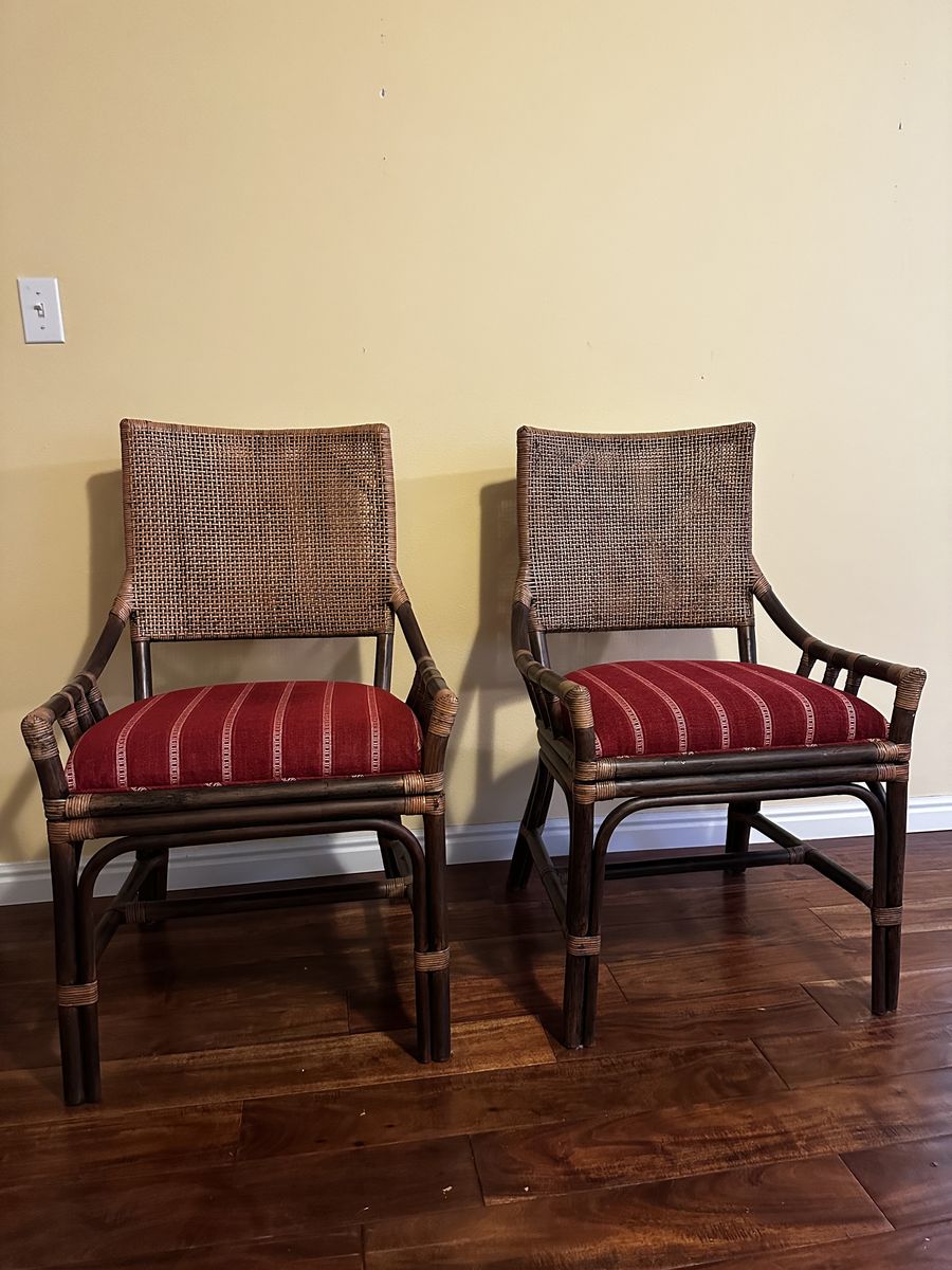 4 Chairs