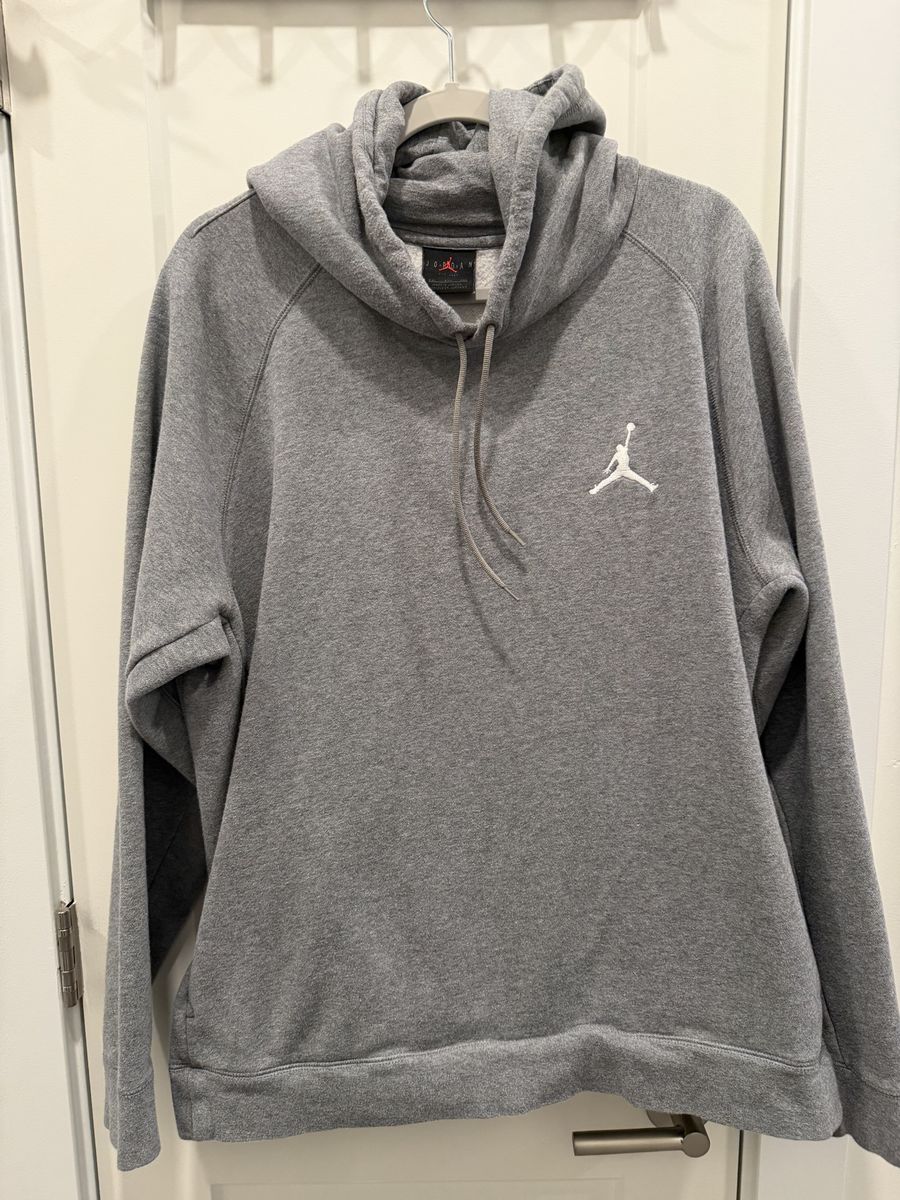Air Jordan Men's Essential Fleece Pullover Hoodie - Heather Grey - XL