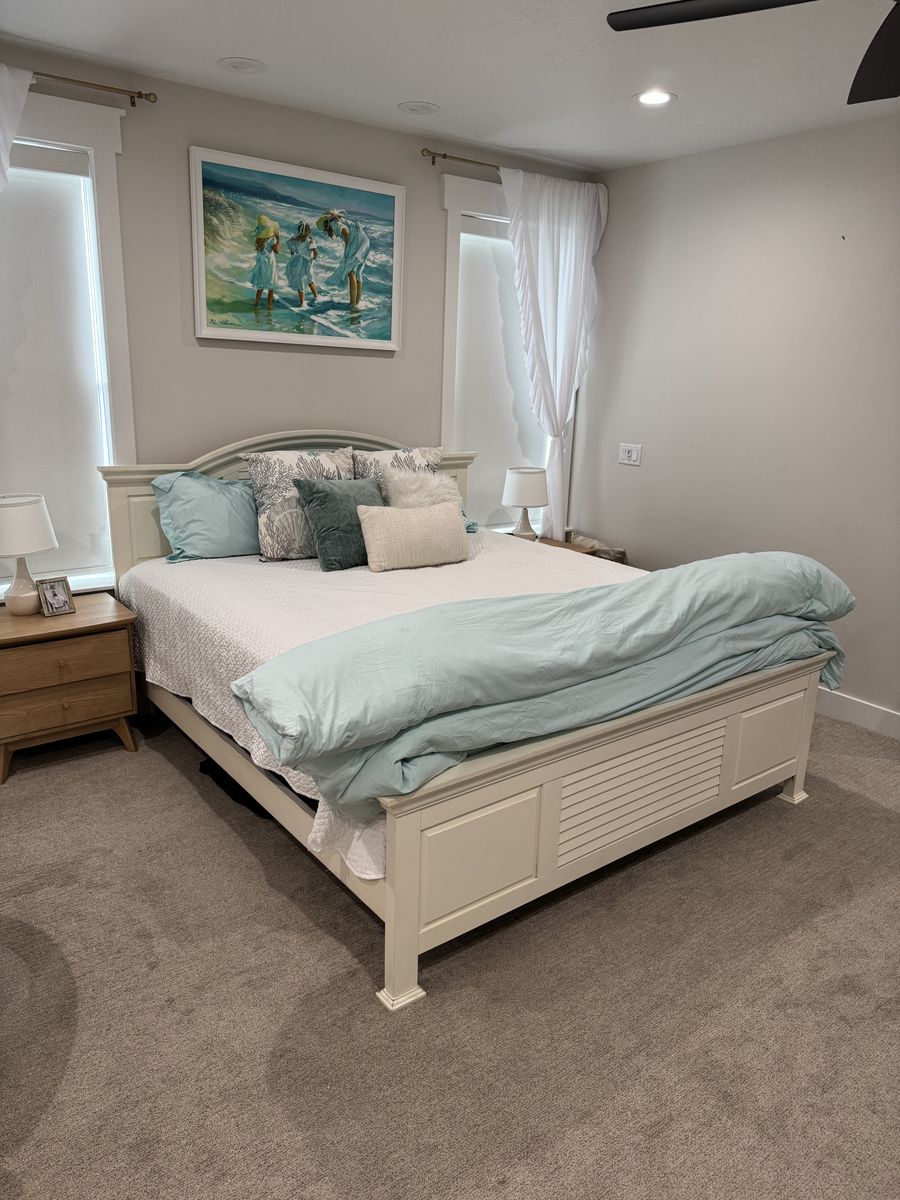 Broyhill California King Bed