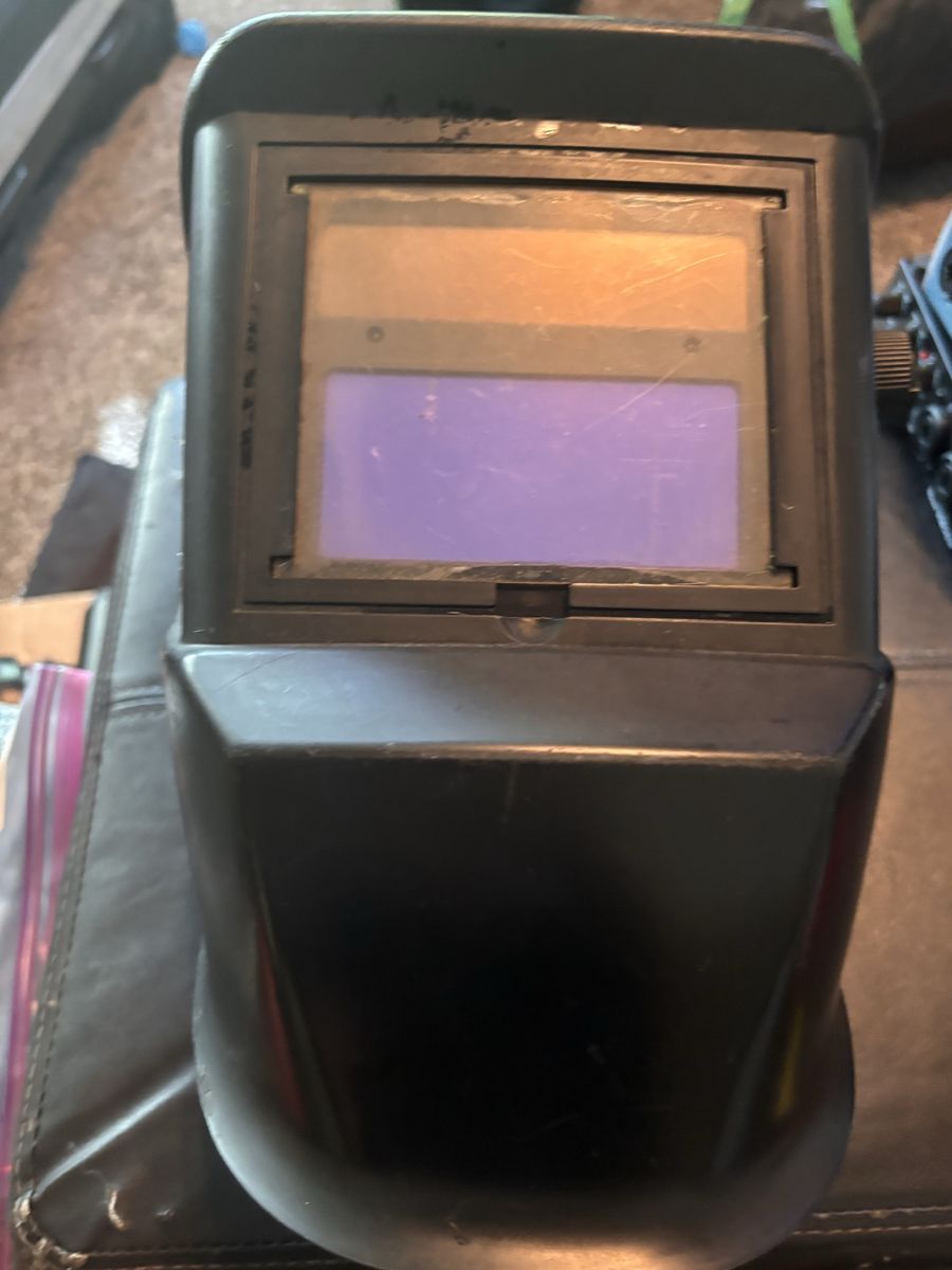 Chicago Electric Welding Auto-Darkening Welding Helmet - Good Condition