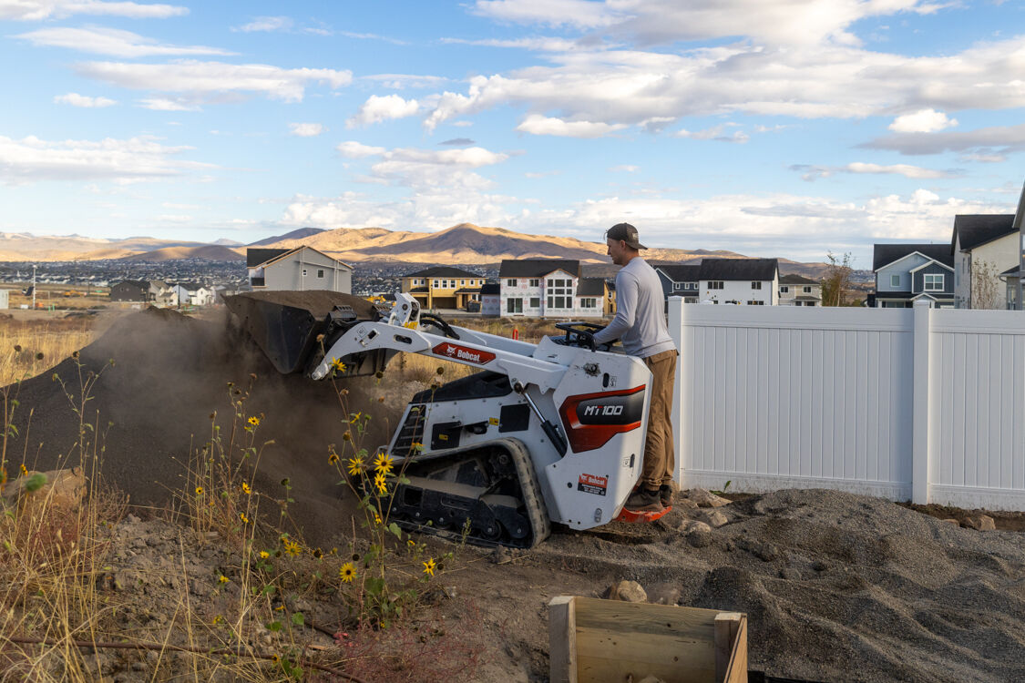 Mini Skid Bobcat Rental
