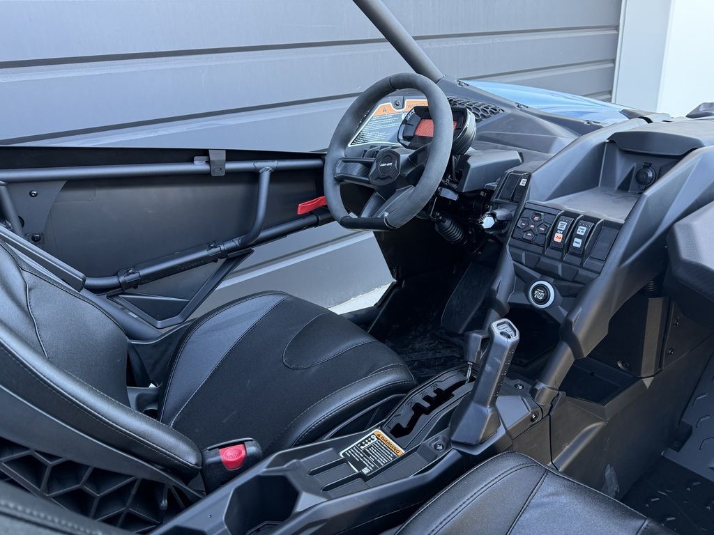 Main image 6