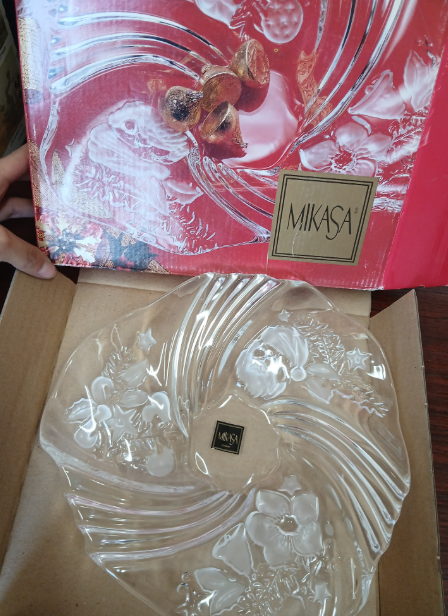 Mikasa Holiday Traditions Crystal Serving Bowl - Santa, Stars & Holly, Christmas Decor-Fragiles