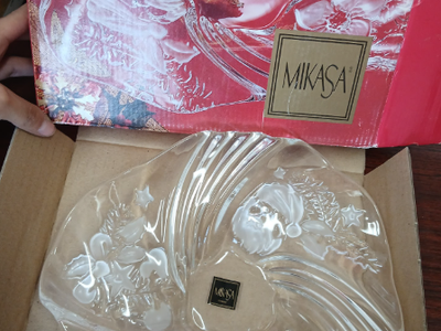 Mikasa Holiday Traditions Crystal Serving Bowl - Santa, Stars & Holly, Christmas Decor-Fragiles