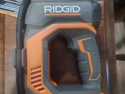 RIDGID R87044 18V/12V Cordless Inflator - Max 150 PSI - Tool Only