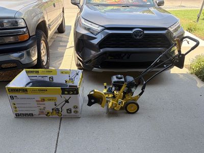 Champion gas lawn edger