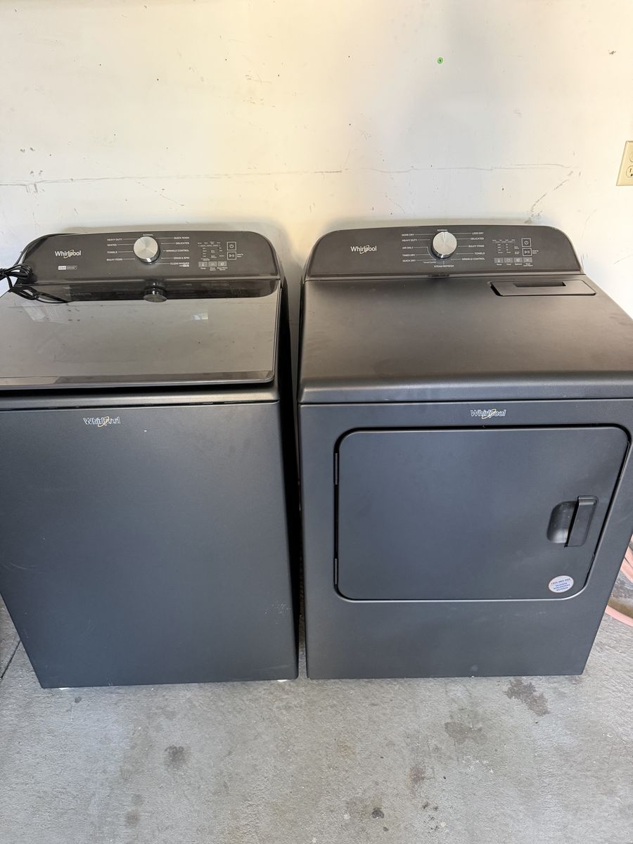 Whirlpool washer and electric dryer