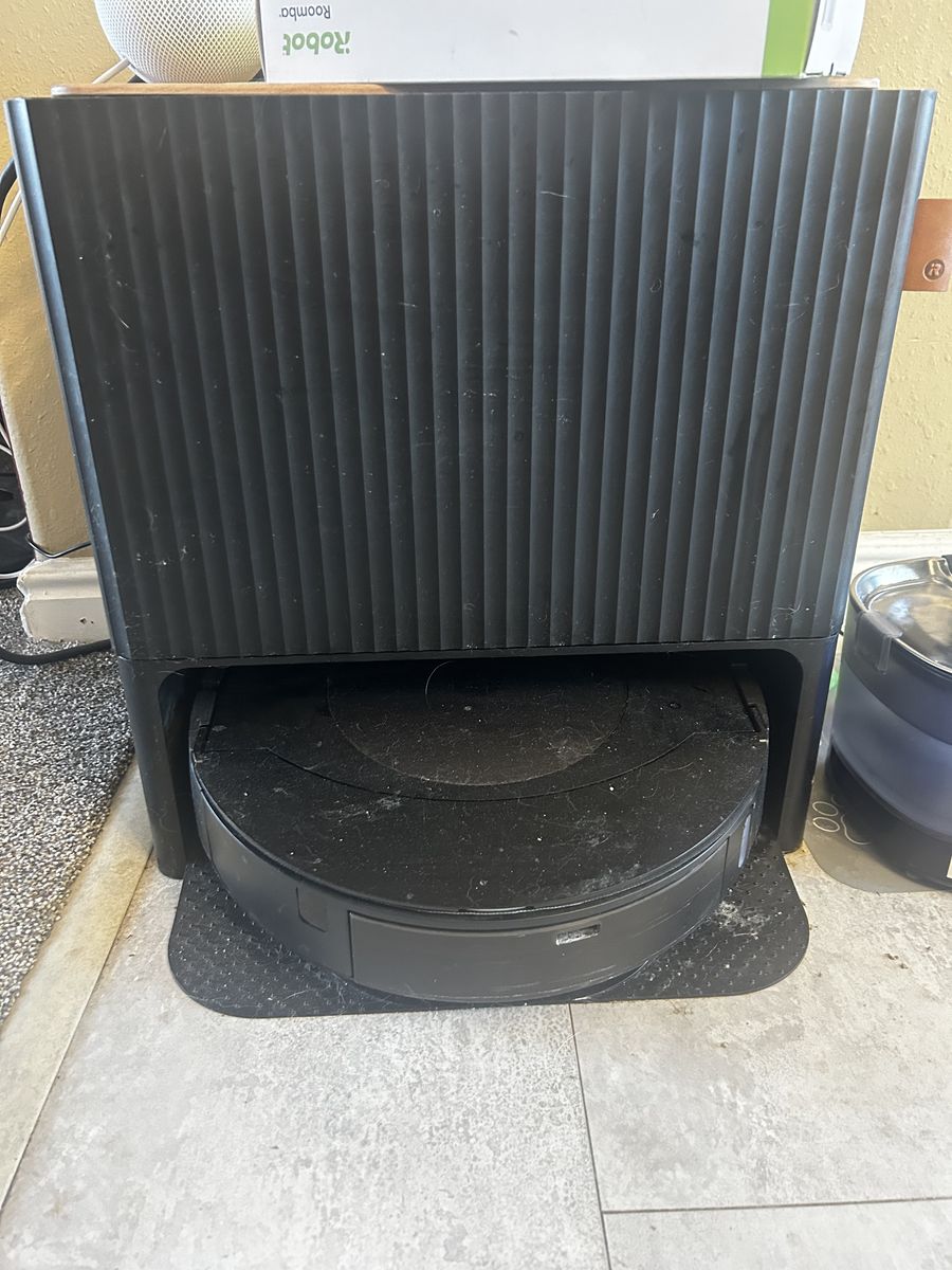 Roomba Robot Vacuum