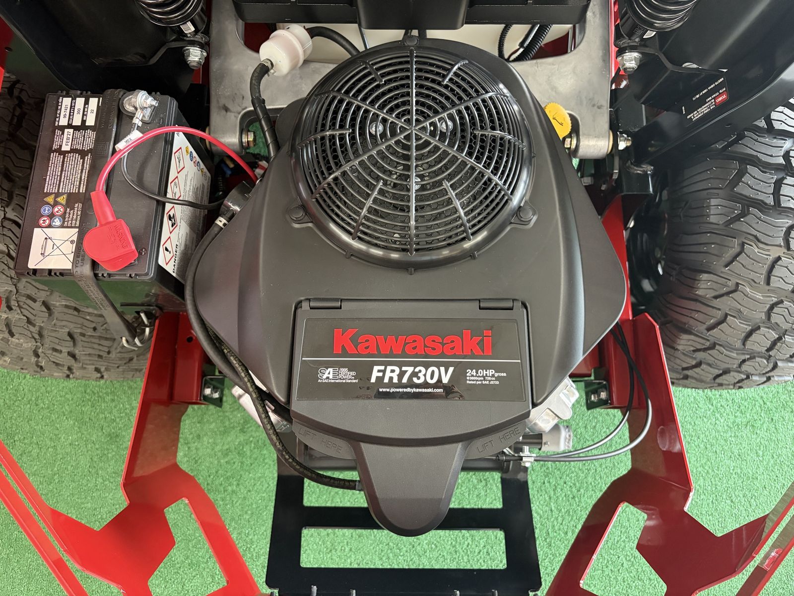 Toro Titan Max Zero Turn Mower - Kawasaki FR730V 24.0 HP Engine & MyRide Suspension