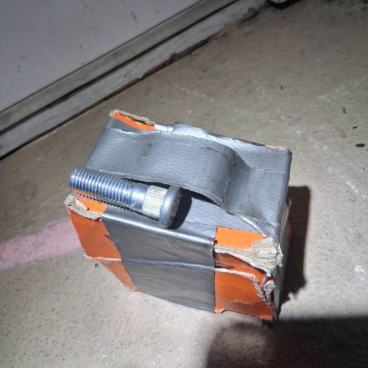 set of 25 brand new wheel studs for hyundai