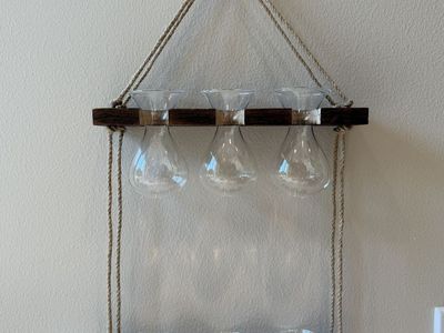 Brand new out of the box Hanging Propagation Station with 6 Glass Vases & Wood Shelf - Rustic Plant Display
