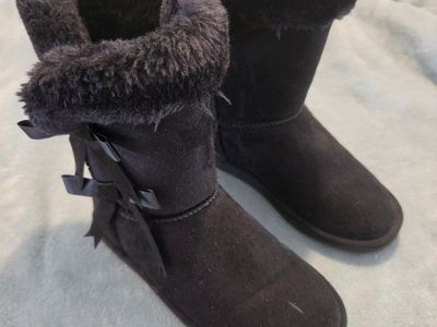 Apres Youth Black Faux Fur Winter Boots with Bows Size 5 Youth