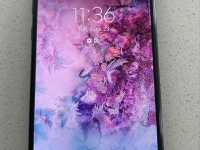 Samsung Galaxy S10e 128GB Black - Unlocked