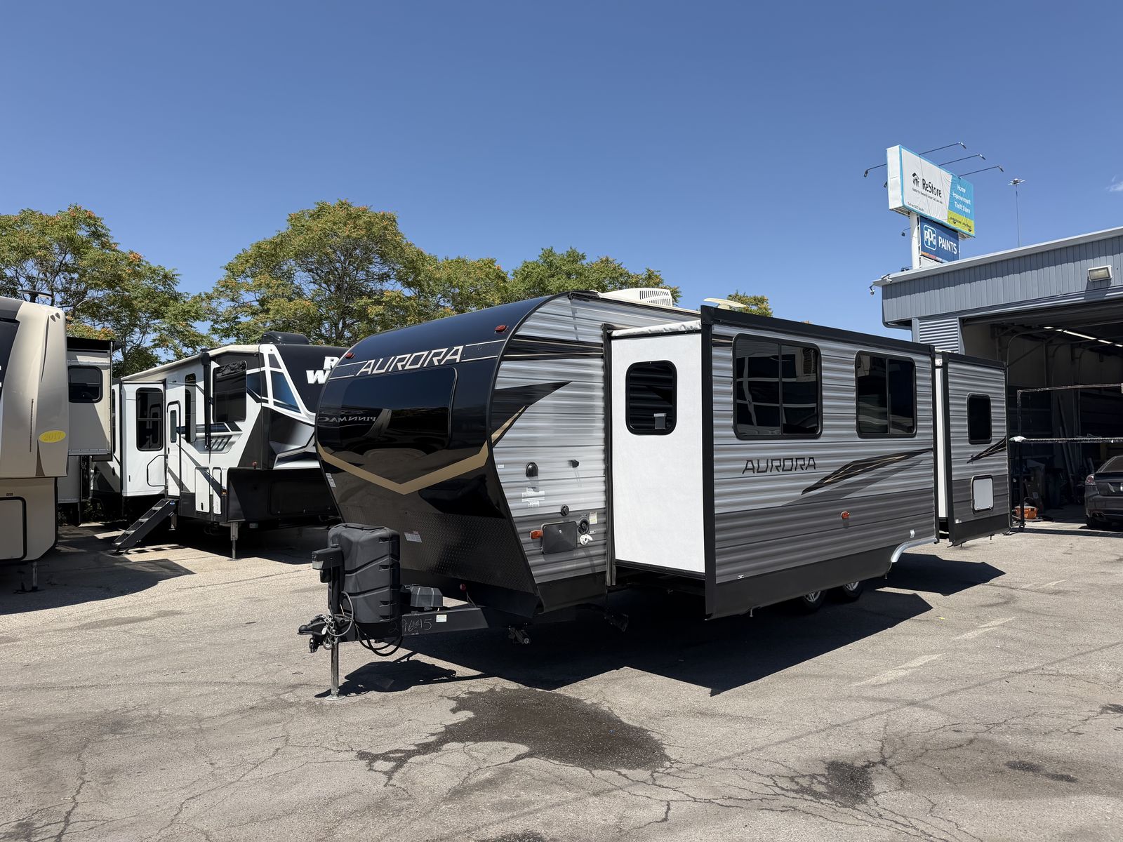 King Bed, Outside Kitchen, 2024 Forest River Aurora 26FKDS Micro Lite Rockwood Cherokee Crossroads Wildwood