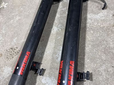 Yakima Fat Cat Evo 6 ski/snowboard roof rack