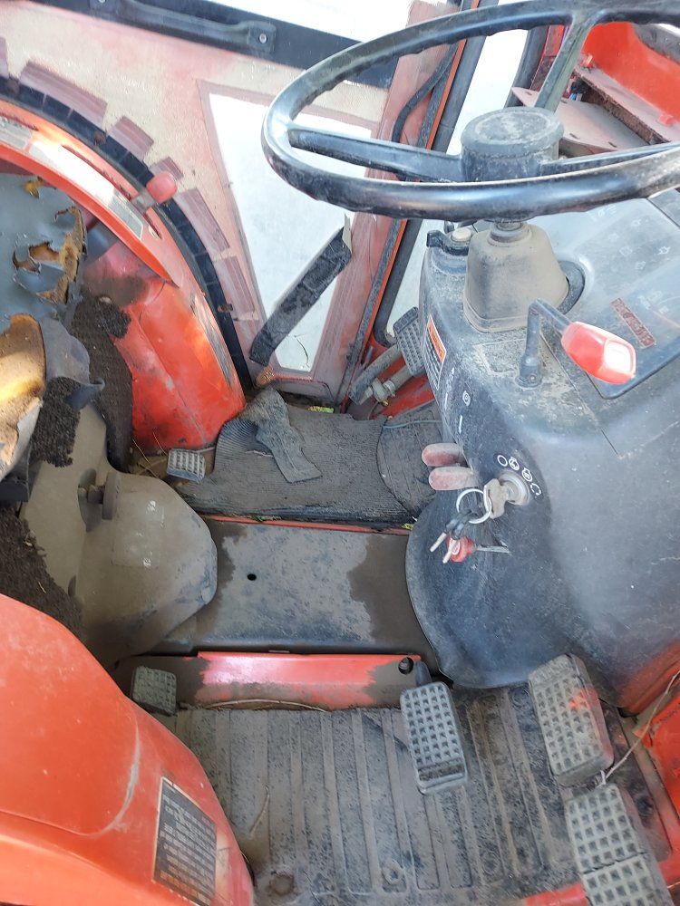 Kubota b7300 with John deer tiller