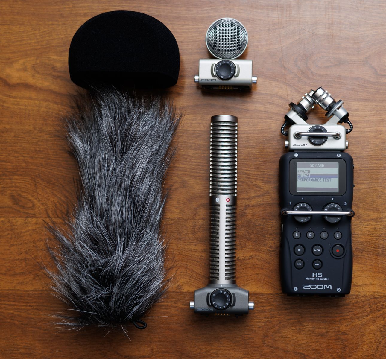 Zoom H5 Recorder with Boom Mic & Area Mic Capsules