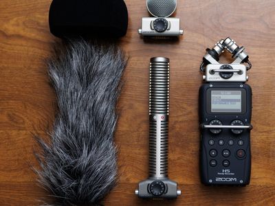 Zoom H5 Recorder with Boom Mic & Area Mic Capsules