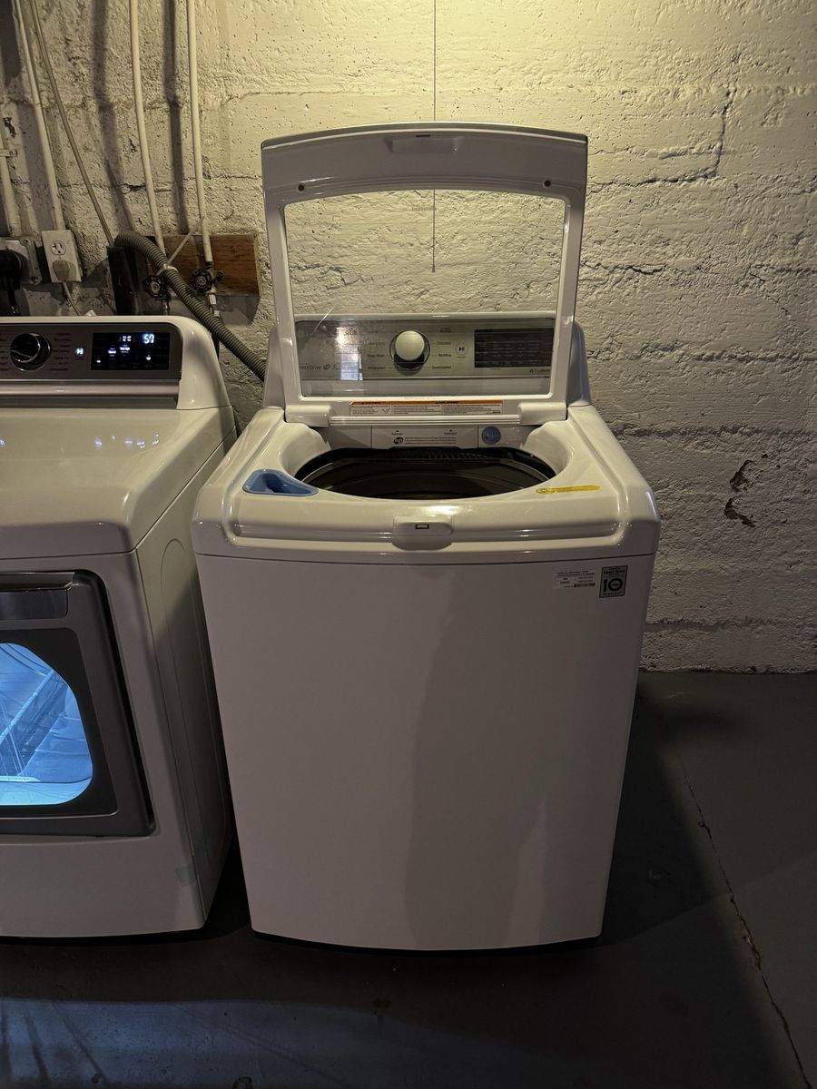 LG Washer and Dryer Set