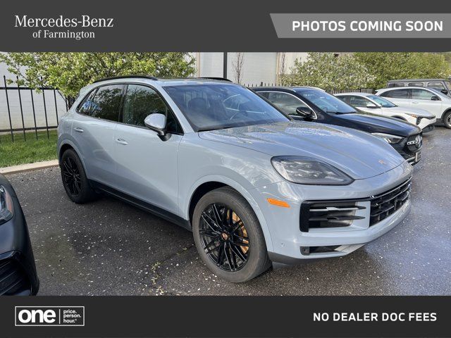 2025 Porsche Cayenne Base