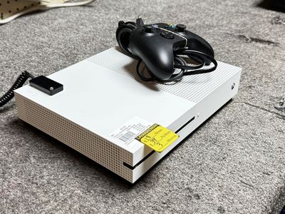 Xbox One S Disc Edition