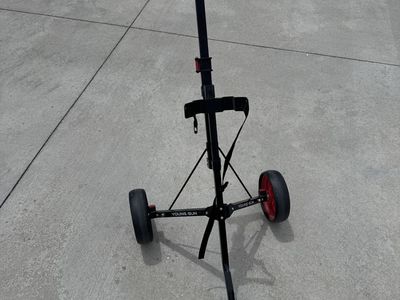 Pull cart for jr. golfers