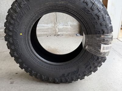 Falken MT 285/70/17 Brand new