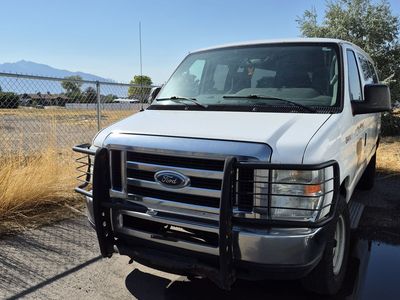 2009 Ford E-350 and Econoline 350