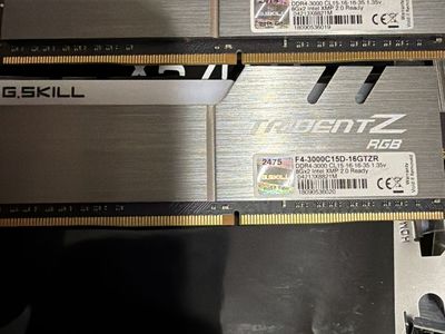 16 GB RGB DDR4 RAM