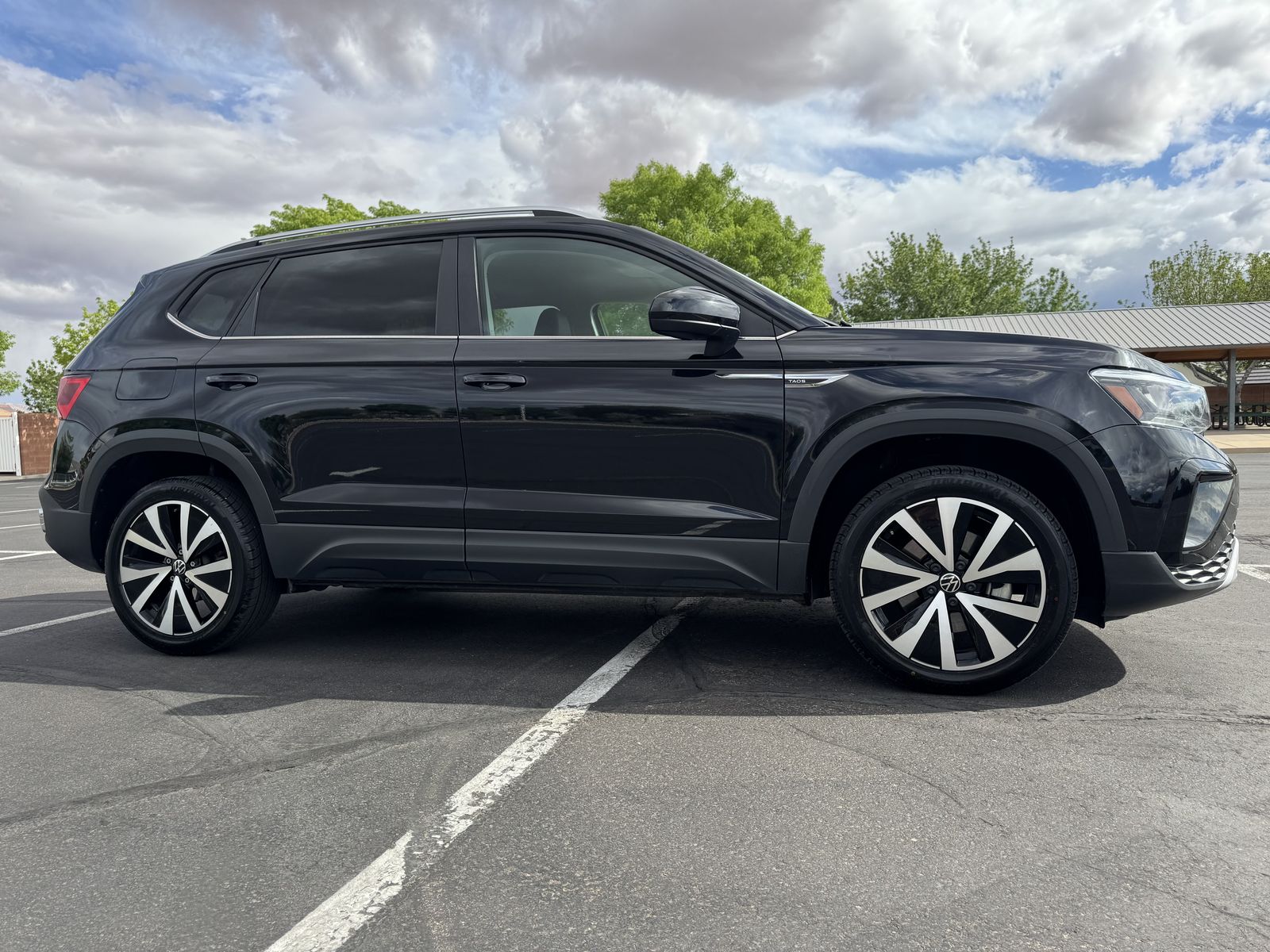 2024 Volkswagen Taos SE