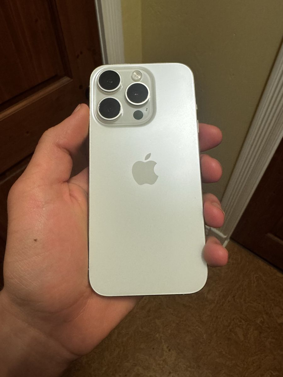 iPhone 15 Pro 128GB White Titanium