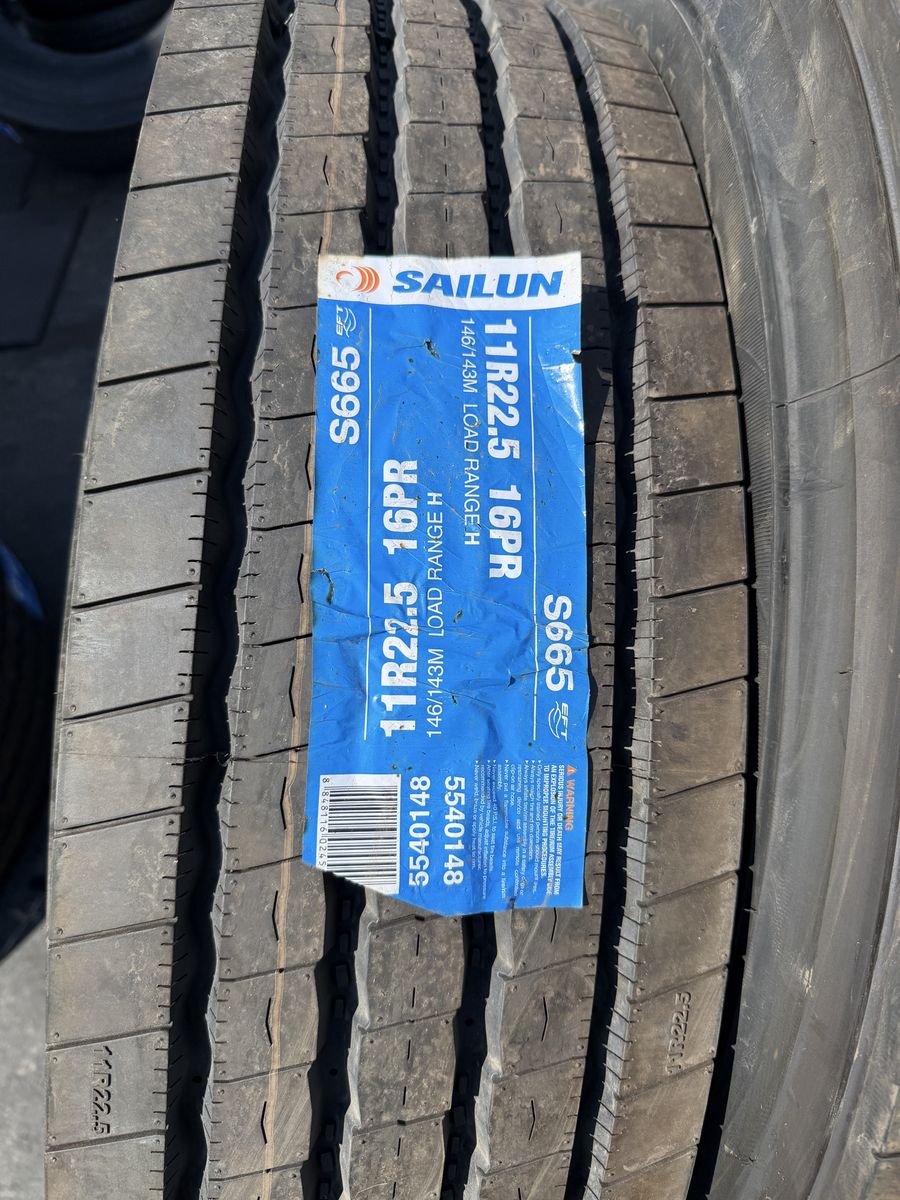 2 11R22.5 Sailun tires