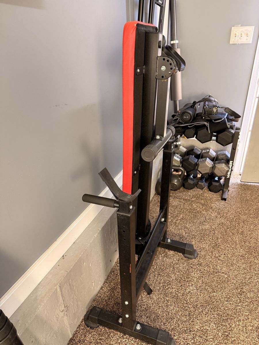 Compact bench press
