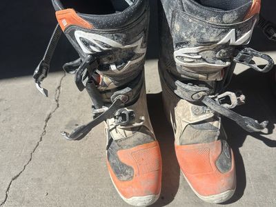 MOTO CROSS BOOTS and Assorted Gear