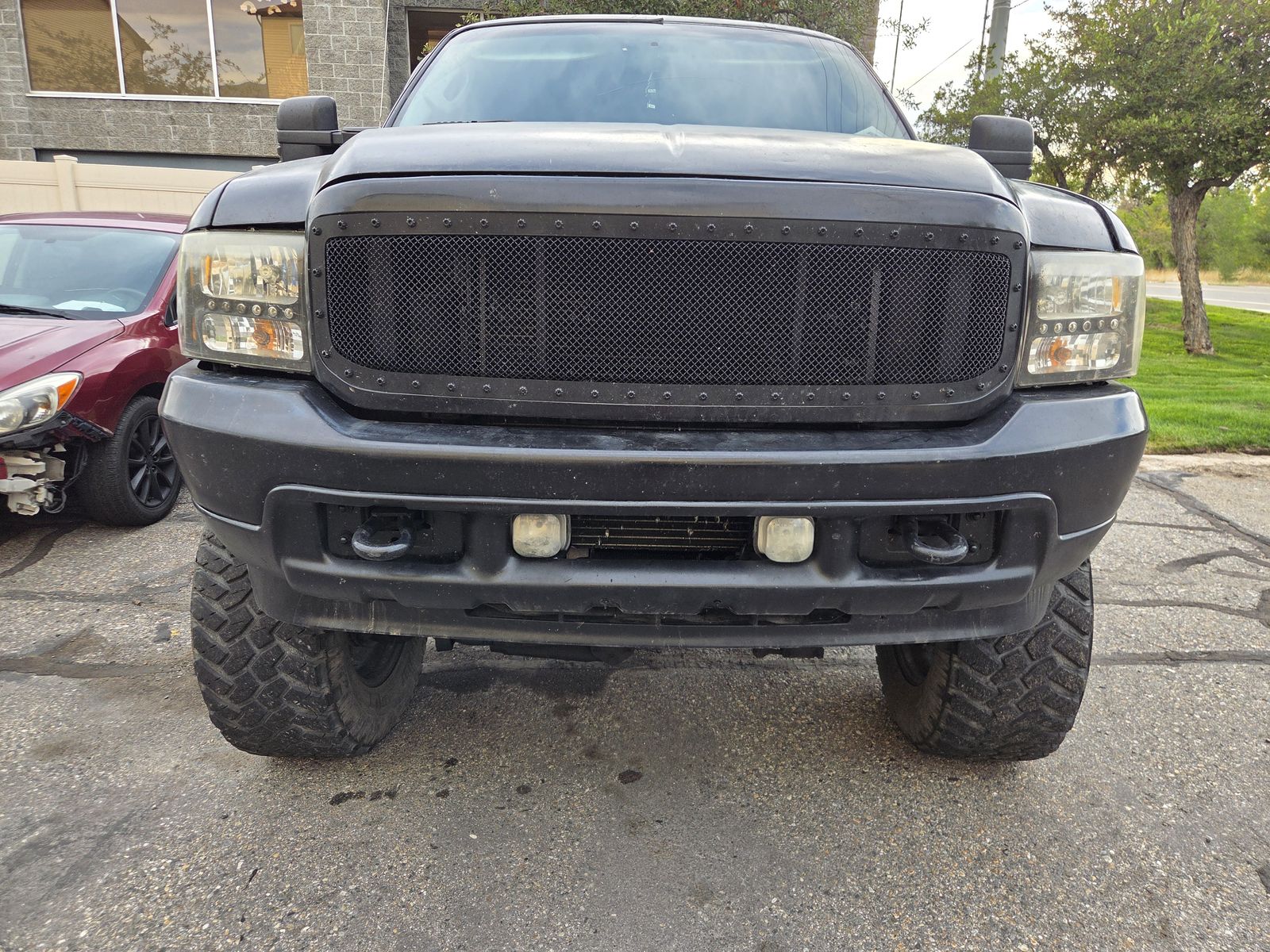 99-06 ford f250, f350 grille and complete front bumper with fog lights