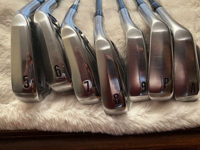 Srixon ZX5 MKii irons 5-AW. Recoil Dart 75R. Jumbo Max grips standard jumbo.