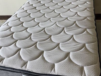 Serta Perfect Sleeper Charlotte Mattress with Adjustable Power Base Frame Set