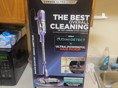 Shark POWERDETECT Corded Ultra-Light Stick Vacuum - DuoClean, Self-Cleaning Brushroll