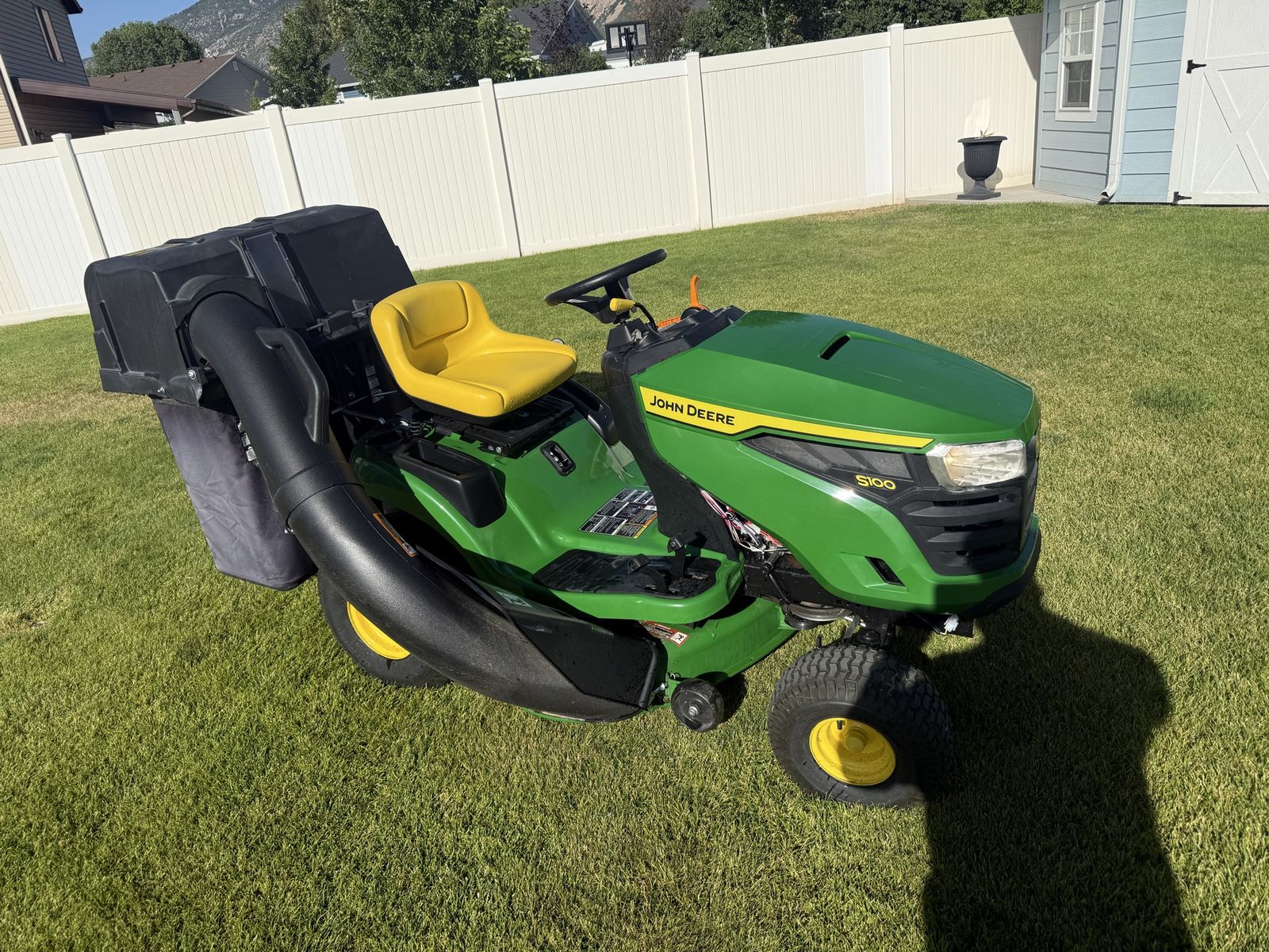 (New) John Deere S100 Riding Lawnmower w/ Bagger