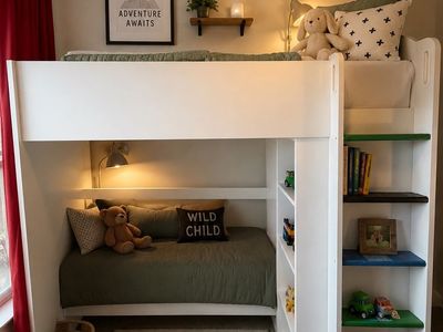 IKEA SMÅSTAD White Loft Bed & Storage/closet- Twin Size, great Condition