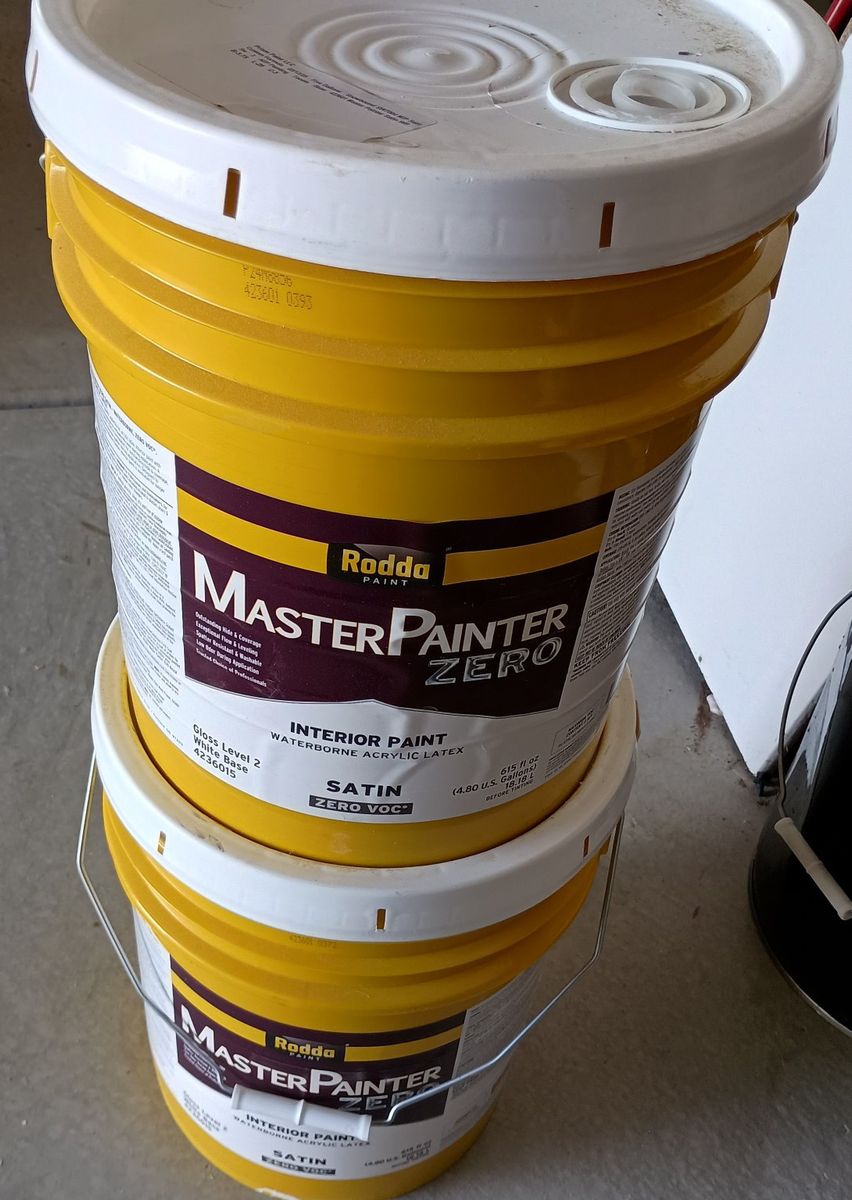 Interior paint and primer Sherwin Williams white