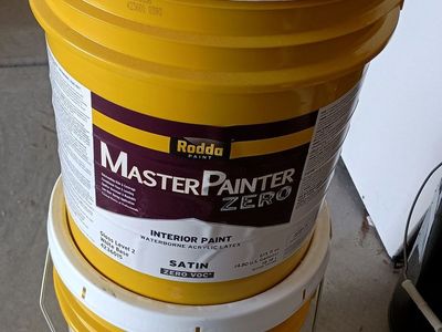 Interior paint and primer Sherwin Williams white