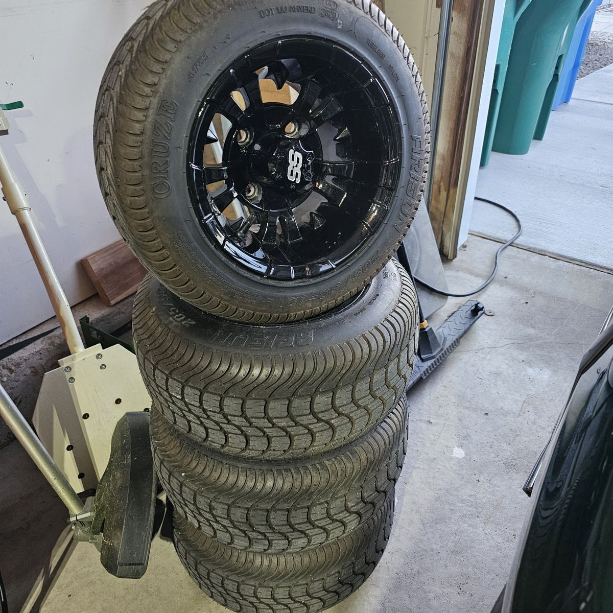 Golf cart aftermarket wheels/ tires