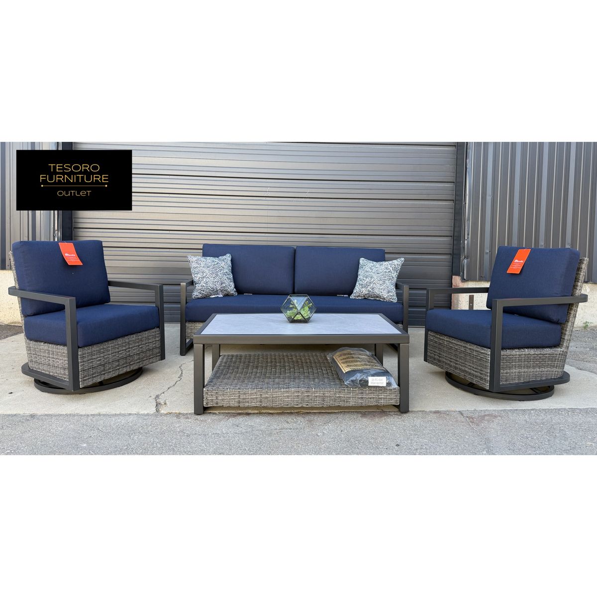 NEW LUNA AGIO PATIO SET AMAZING DEAL