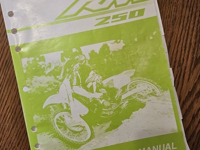 2001 Suzuki RM 250 Owners Service Manual