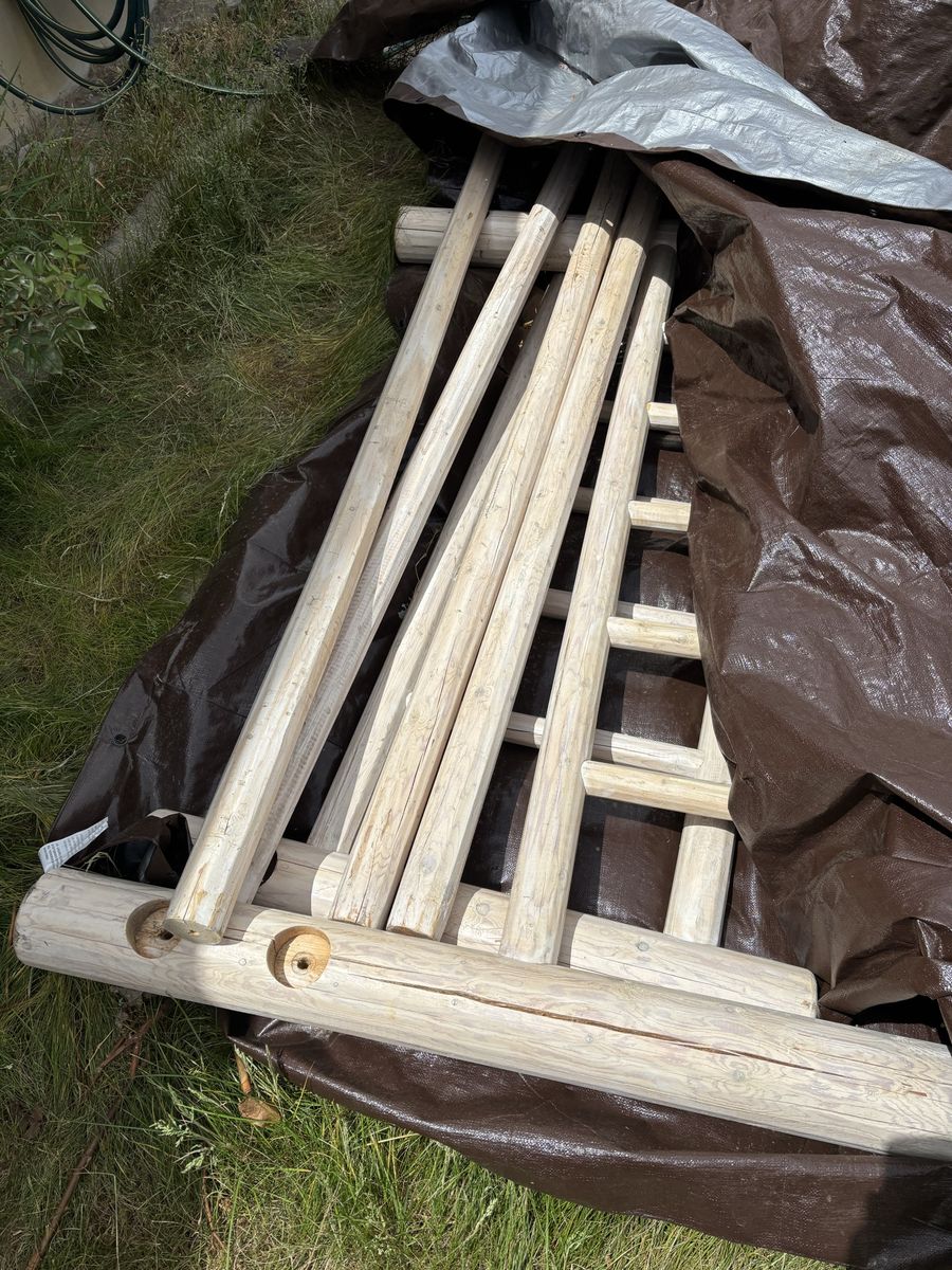 Wooden Queen Set Frame with new mattress