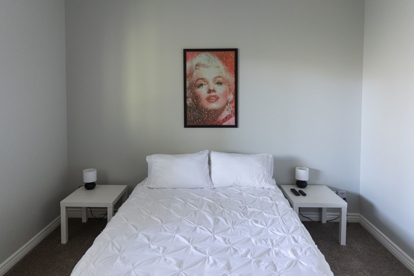 Male BIG room for rent/Walk-in-closet