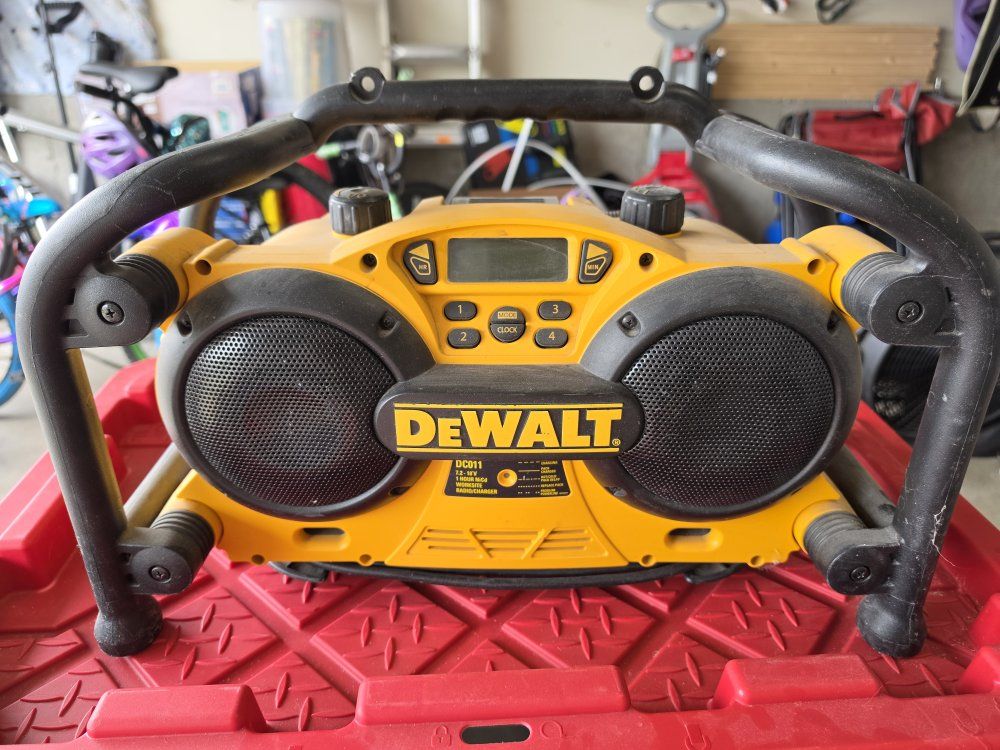 DeWalt Radio