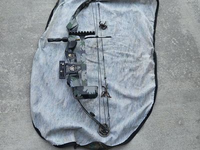 PSE Lightning-Flite Compound Hunting Bow (60-70 lbs Draw Weight)