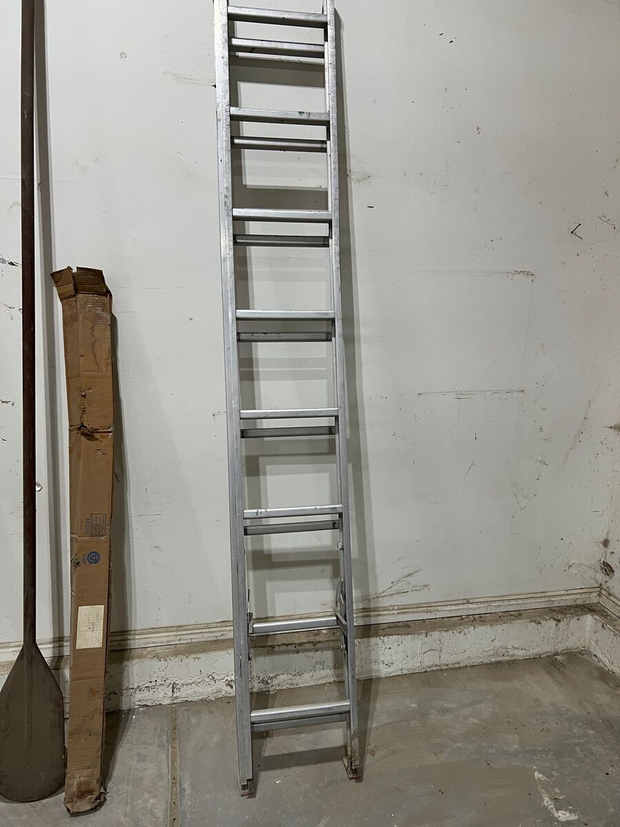 8 foot aluminum Ladder extends to 12 feet